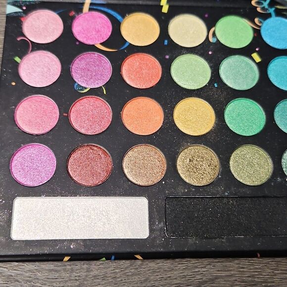 BH Cosmetics TAKE ME BACK TO BRAZIL Rio Edition 35 Pan Eyeshadow Palette USED - Picture 1 of 6